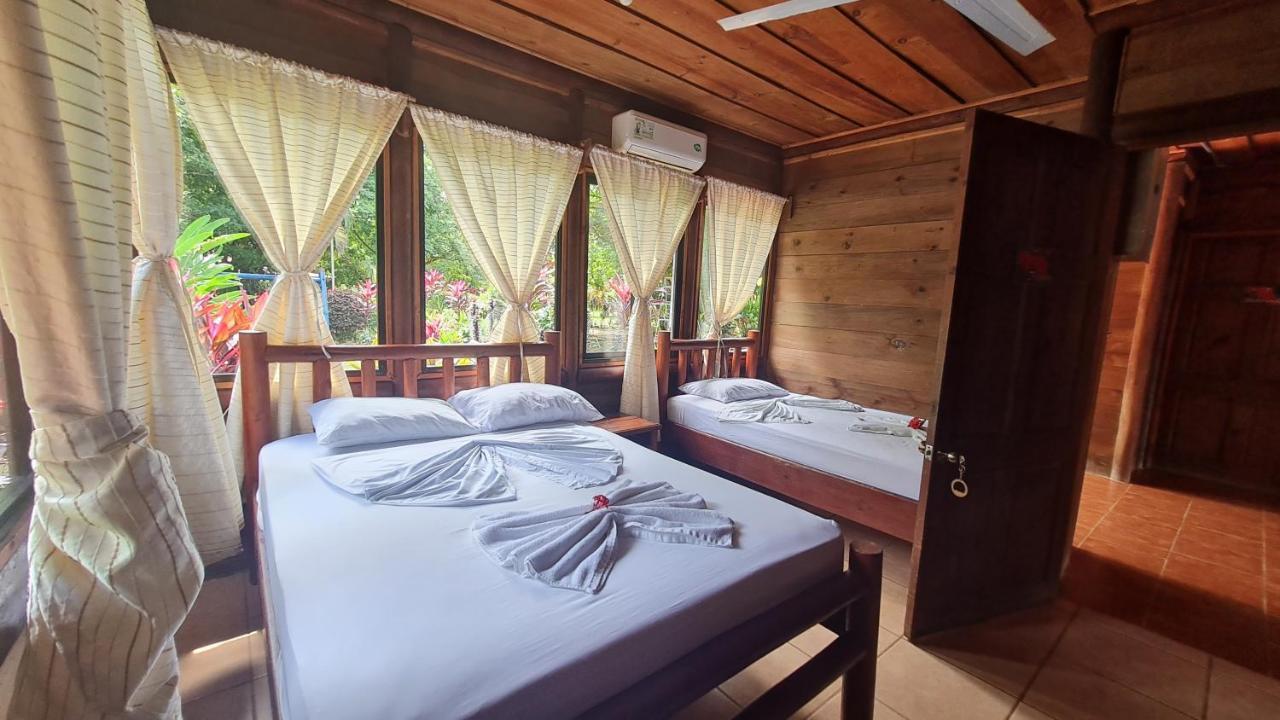 Hotel Canto De Ballenas Uvita Exterior photo